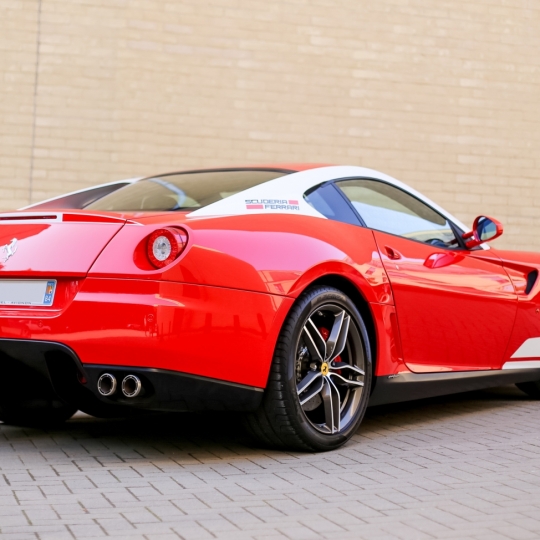 Xe ferari 488 spider