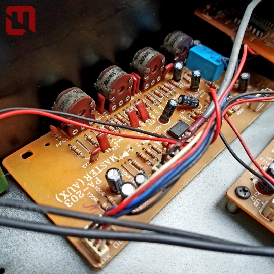 Amplifier CALIFORNIA PRO-468B