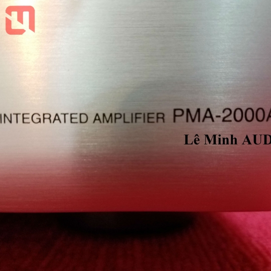 Amplifier DENON PMA-2000AE