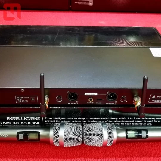 Micro không dây dB Acoustic dB550 Plus