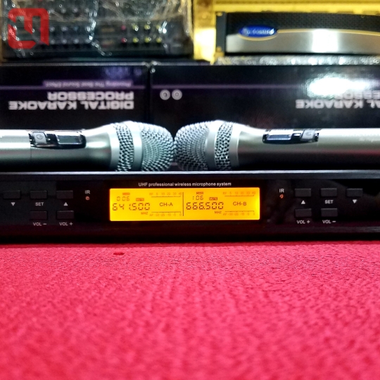 Micro không dây dB Acoustic dB550 Plus