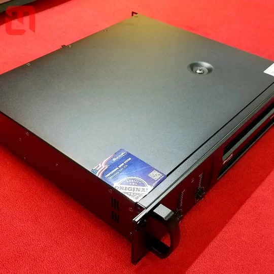 Main đẩy dB Acoustic D2600
