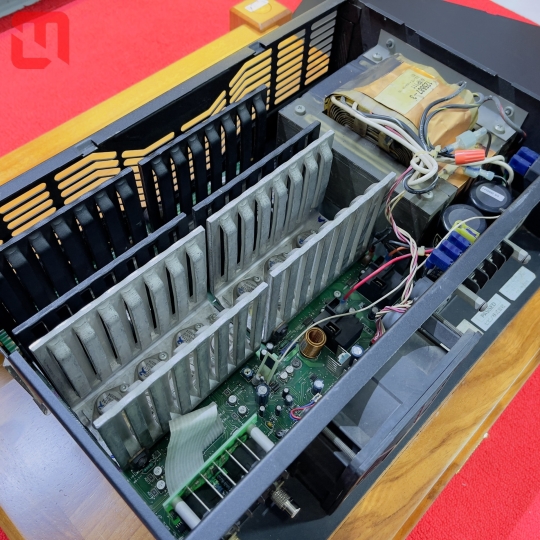 Main đẩy AMCRON CE 2000 TX hàng US